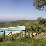 I Quercioli, Siena Chianti Estate, Private Heated Pool, Breathtaking View *